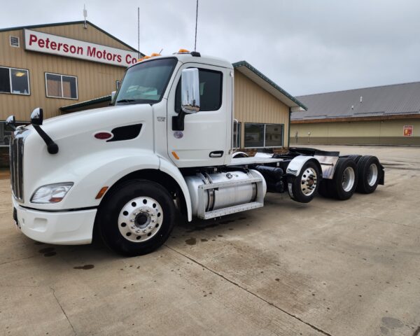 2021 Peterbilt 579