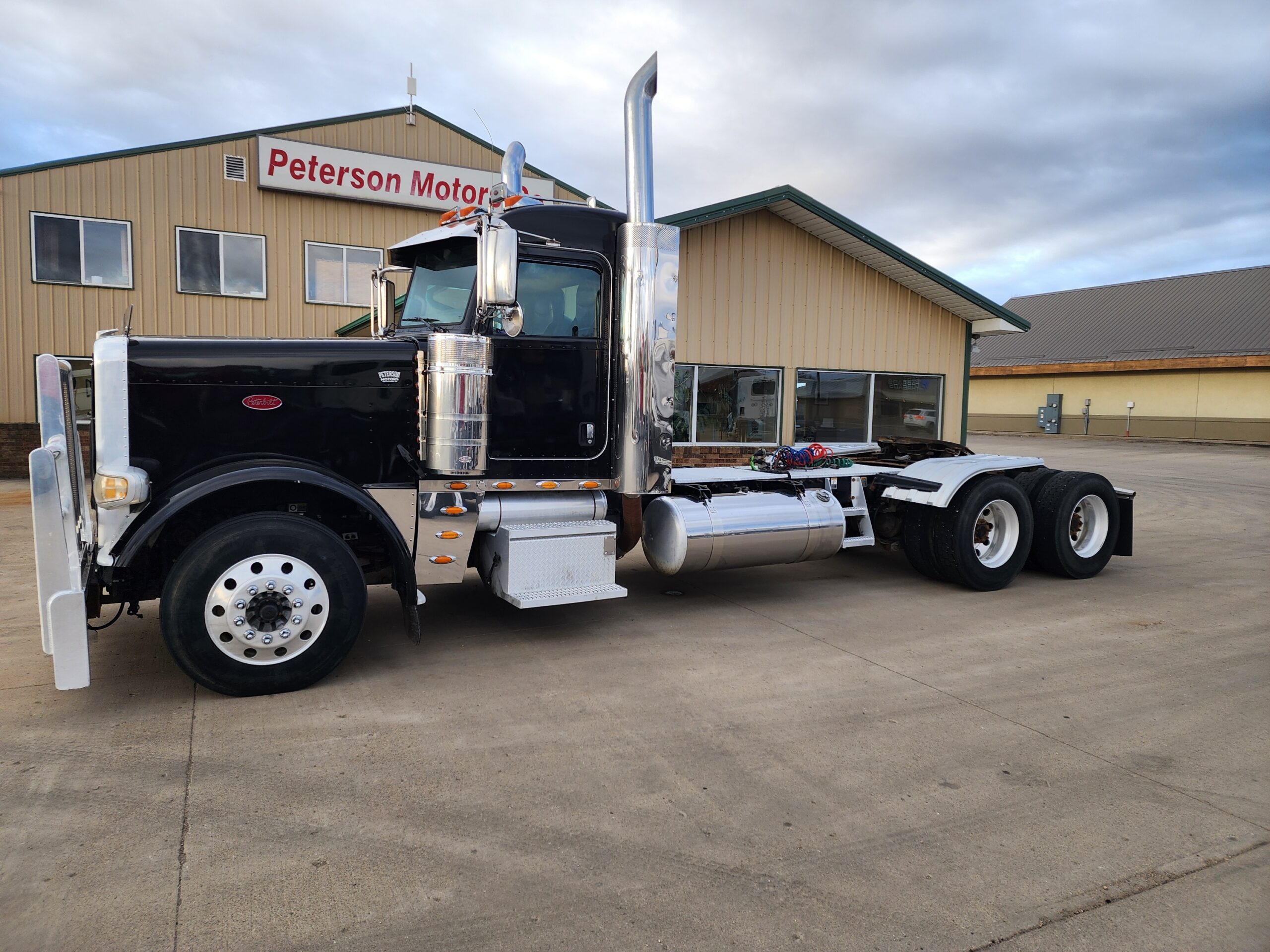 2008 Peterbilt 388 | Peterson Motors