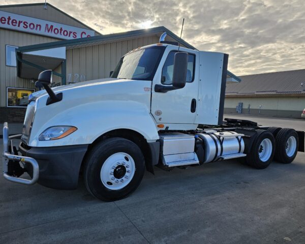 2021 International LT625