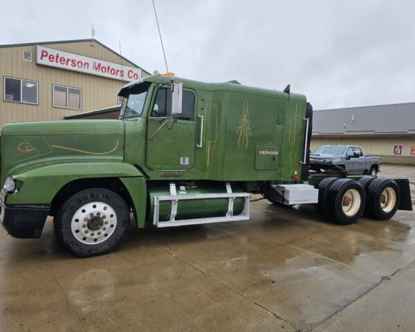 1993 Freightliner FLD120